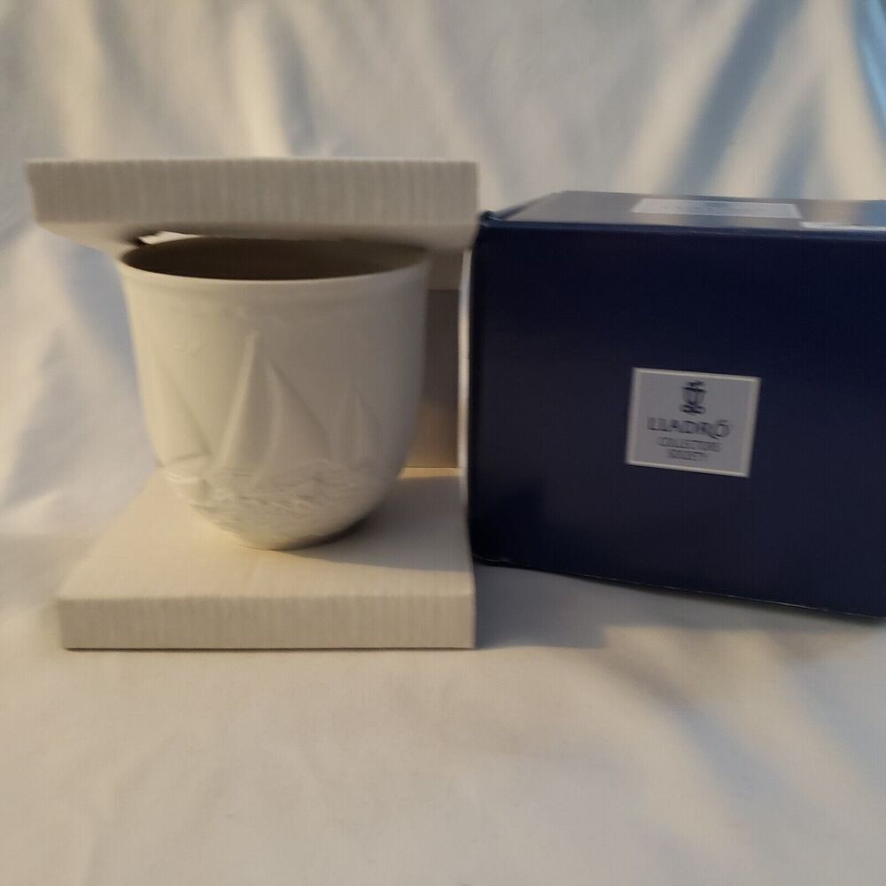 Lladro Collectors Society #17657 Sailing The Seas Votive Candleholder w/Box 1997
